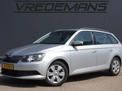 Grijs, metallic lak Gebruikt 2015 Skoda Fabia Ambition Stationwagen | € 6.750 (Eerlijke prijs)