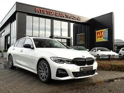 Wit Gebruikt 2020 BMW 330e M Sport Sedan | € 33.950 (Iets duurder)