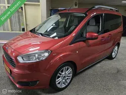Rood Gebruikt 2015 Ford Tourneo Courier Titanium MPV | € 7.995 (Eerlijke prijs)