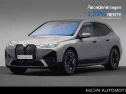 Grijs, metallic lak Gebruikt 2022 BMW iX Executive SUV | € 48.880 (Eerlijke prijs)