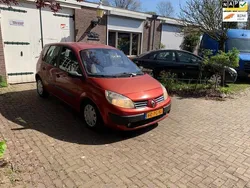 Rood Gebruikt 2004 Renault Scénic II Authentique MPV | € 1.495 (Eerlijke prijs)