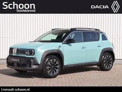 Blauw Nieuw 2025 Renault R4 Iconic SUV | € 38.450