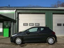 Zwart Gebruikt 2011 Peugeot 207 Access Hatchback | € 3.250 (Eerlijke prijs)