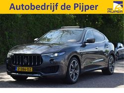 Grijs Gebruikt 2017 Maserati Levante GranLusso SUV | € 48.950 (Super prijs)