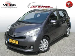 Grijs Gebruikt 2013 Toyota Verso-S MPV | € 11.450 (Eerlijke prijs)