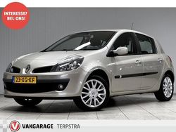 Beige (metallic) Gebruikt 2007 Renault Clio II Dynamique Hatchback | € 2.450 (Eerlijke prijs)