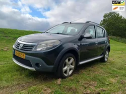 Grijs Gebruikt 2010 Dacia Sandero Stepway Hatchback | € 3.450 (Eerlijke prijs)