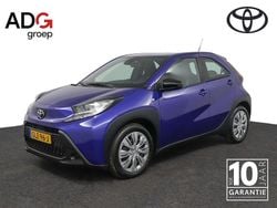 Blauw Gebruikt 2024 Toyota Aygo Play Hatchback | € 17.950 (Eerlijke prijs)