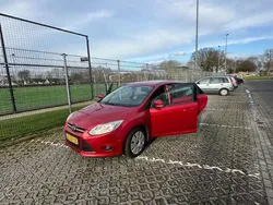 Rood Gebruikt 2014 Ford Focus Trend Stationwagen | € 5.000 (Eerlijke prijs)