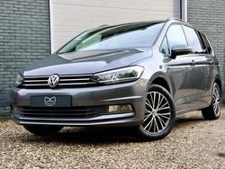 Grijs Gebruikt 2015 VW Touran Highline MPV | € 19.450 (Eerlijke prijs)