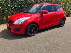 Rood Gebruikt 2013 Suzuki Swift Club Hatchback | € 5.985 (Eerlijke prijs)