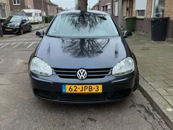 Blauw Gebruikt 2005 VW Golf IV Trendline Hatchback | € 2.800 (Eerlijke prijs)