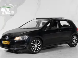 Zwart Gebruikt 2013 VW Golf VII Highline Hatchback | € 9.995 (Eerlijke prijs)
