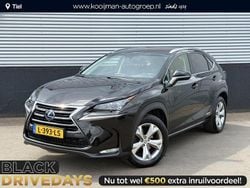 Zwart Gebruikt 2015 Lexus NX300h President Line SUV | € 23.950 (Eerlijke prijs)