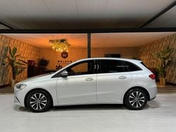 Grijs Gebruikt 2020 Mercedes B180 Business MPV | € 23.985 (Goede deal)