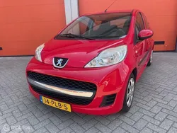 Rood Gebruikt 2011 Peugeot 107 Hatchback | € 3.950 (Eerlijke prijs)