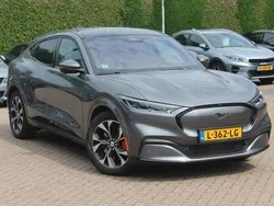 Grijs Gebruikt 2021 Ford Mustang Mach-E SUV | € 32.950
