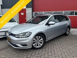 Grijs, metallic lak Gebruikt 2018 VW Golf VII Comfortline Stationwagen | € 17.888 (Eerlijke prijs)