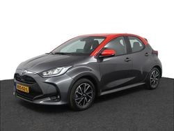 Grijs Gebruikt 2022 Toyota Yaris Hybrid Hatchback | € 22.400 (Iets duurder)