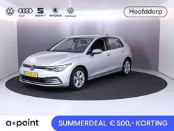 Grijs Gebruikt 2022 VW Golf VIII Life Hatchback | € 20.949 (Goede deal)
