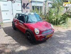 Rood Gebruikt 2007 Mini ONE Hatchback | € 3.999 (Eerlijke prijs)