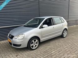 Grijs Gebruikt 2007 VW Polo Hatchback | € 3.699 (Eerlijke prijs)