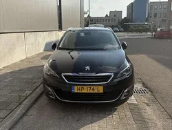 Zwart Gebruikt 2015 Peugeot 308 MPV | € 6.000 (Eerlijke prijs)