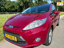Rood Gebruikt 2009 Ford Fiesta Ghia Hatchback | € 4.950 (Eerlijke prijs)