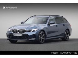 Blauw Gebruikt 2025 BMW 330e M Sport Stationwagen | € 51.880 (Super prijs)