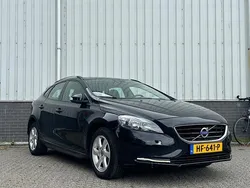 Blauw Gebruikt 2015 Volvo V40 CC Momentum Stationwagen | € 5.950
