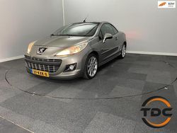 Grijs Gebruikt 2010 Peugeot 207 CC Roland Garros Cabriolet | € 5.600 (Eerlijke prijs)