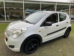 Wit Gebruikt 2011 Suzuki Alto Cool Hatchback | € 3.950 (Iets duurder)