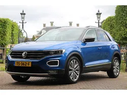Blauw, metallic lak Gebruikt 2018 VW T-Roc Style SUV | € 16.600 (Eerlijke prijs)