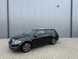 Zwart Gebruikt 2018 VW Golf VII Highline Stationwagen | € 7.450 (Goede deal)