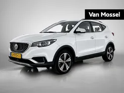 Wit Gebruikt 2020 MG ZS Luxury Sedan | € 15.995 (Eerlijke prijs)