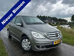 Grijs Gebruikt 2007 Mercedes B180 MPV | € 2.950 (Eerlijke prijs)
