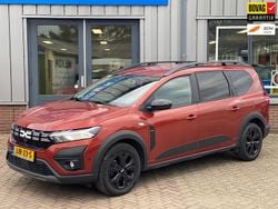 Bruin Gebruikt 2023 Dacia Jogger Extreme MPV | € 24.950 (Eerlijke prijs)