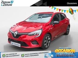 Rood Gebruikt 2023 Renault Clio V Evolution Hatchback | € 15.935 (Eerlijke prijs)