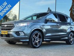 Grijs Gebruikt 2017 Ford Kuga ST-Line SUV | € 14.450 (Eerlijke prijs)