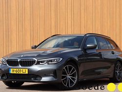 Grijs Gebruikt 2020 BMW 320 Executive Stationwagen | € 32.940 (Eerlijke prijs)