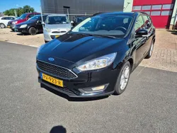 Zwart, metallic lak Gebruikt 2017 Ford Focus Stationwagen | € 5.999 (Eerlijke prijs)