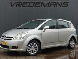 Grijs, metallic lak Gebruikt 2006 Toyota Verso Sol MPV | € 2.450 (Eerlijke prijs)