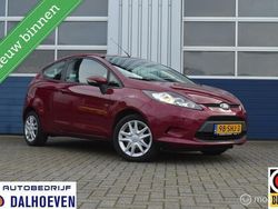 Rood Gebruikt 2011 Ford Fiesta Trend Hatchback | € 4.450 (Eerlijke prijs)