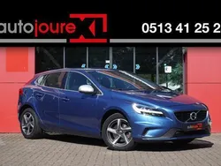 Blauw Gebruikt 2016 Volvo V40 R-Design Stationwagen | € 19.450 (Eerlijke prijs)