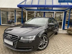 Grijs Gebruikt 2016 Audi A8 Comfort Sedan | € 36.950