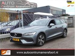 Grijs Gebruikt 2021 Volvo V60 Momentum Stationwagen | € 11.949