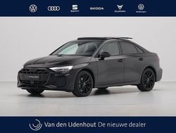 Zwart, metallic lak Gebruikt 2024 Audi A3 Ambiente Sedan | € 39.600 (Eerlijke prijs)