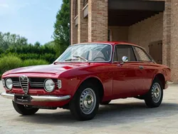 Roodrosso Gebruikt 1967 Alfa Romeo Giulia Sprint Sprint Coupé | € 58.000