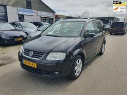 Zwart Gebruikt 2005 VW Touran Highline MPV | € 2.250 (Eerlijke prijs)