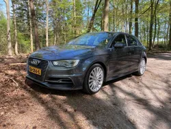 Grijs Gebruikt 2015 Audi A3 Hatchback | € 12.000 (Eerlijke prijs)